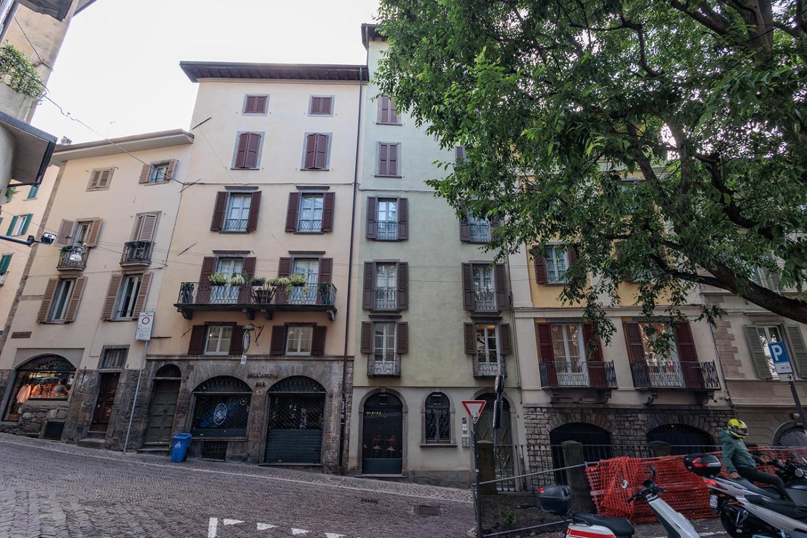 Dimora Citta Alta Apartment Bergamo Bagian luar foto